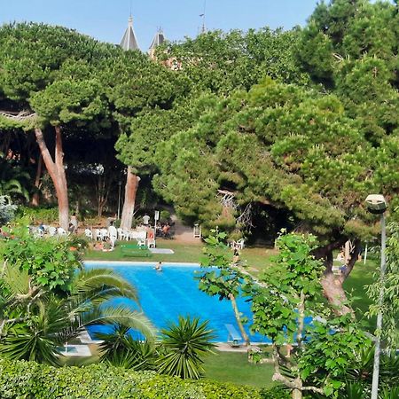 Bright Apartment Near The Beach And Barcelona By Train El Masnou Exterior foto