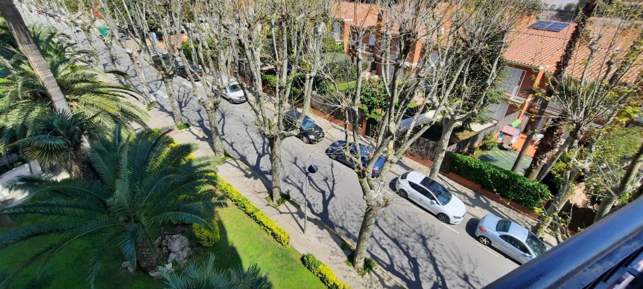 Bright Apartment Near The Beach And Barcelona By Train El Masnou Exterior foto