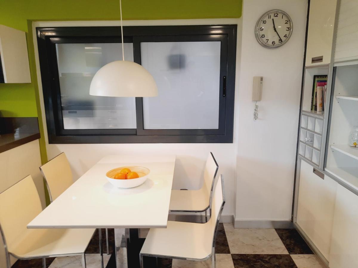 Bright Apartment Near The Beach And Barcelona By Train El Masnou Exterior foto