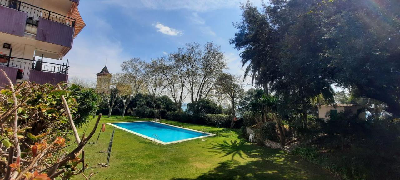 Bright Apartment Near The Beach And Barcelona By Train El Masnou Exterior foto