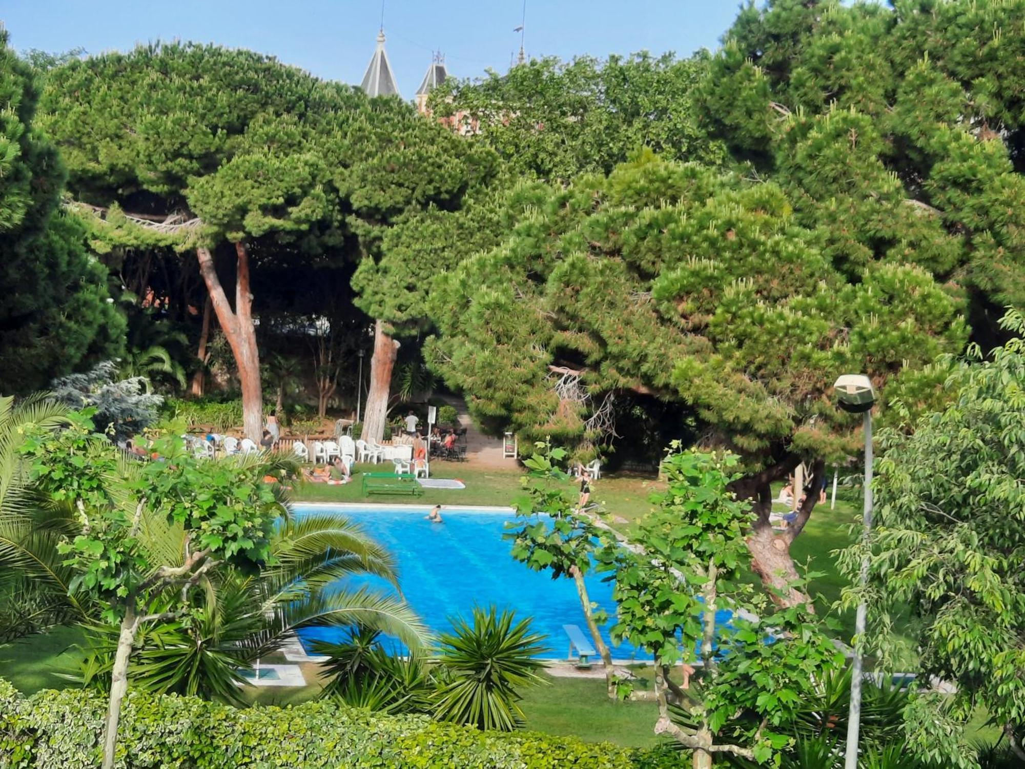 Bright Apartment Near The Beach And Barcelona By Train El Masnou Exterior foto